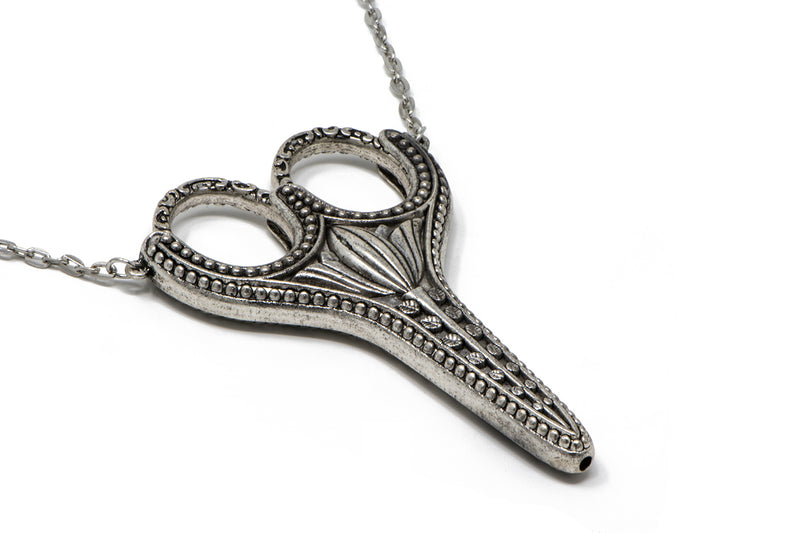 Vintage Tulip Chatelaine Scissors