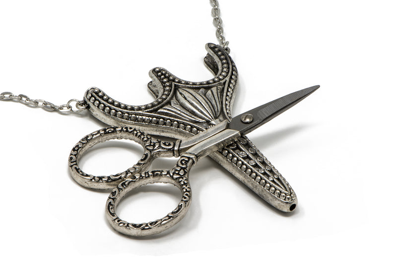 Vintage Tulip Chatelaine Scissors